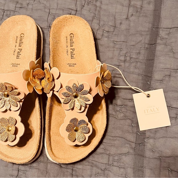 NWT Giulia Palai Girl’s Size 1 Soft Pink and Metallic Gold Floral Sandals - Picture 8 of 8